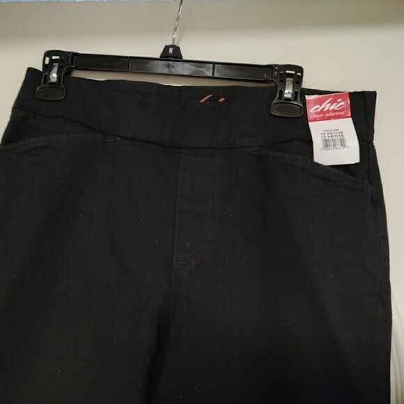 New Chic Classic Collection Black Pull On Jeggings Size Women's 10 Petite - Picture 2 of 3
